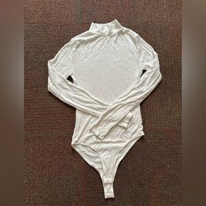 Women’s bodysuit size s